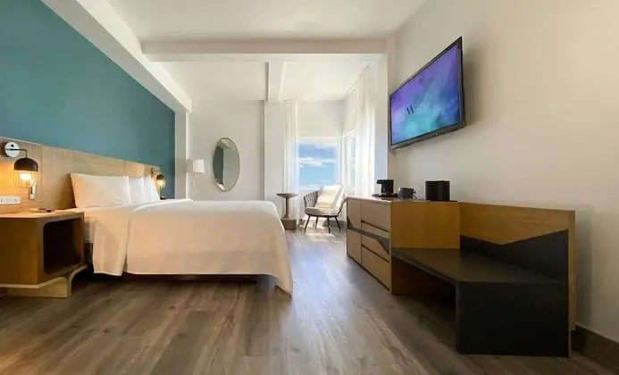 Signature Ocean View King