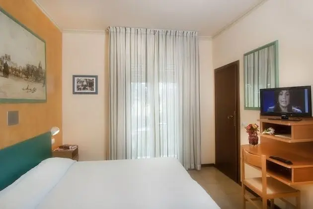 Tek Büyük veya İki Ayrı Yataklı Oda, Balkon