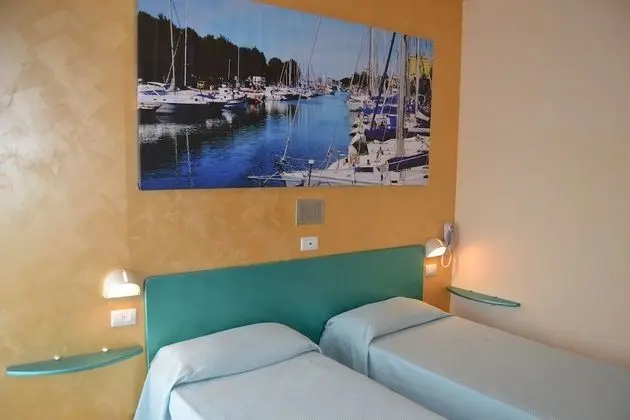 Tek Büyük veya İki Ayrı Yataklı Oda, Balkon