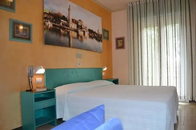 Üç Kişilik Oda, Balkon