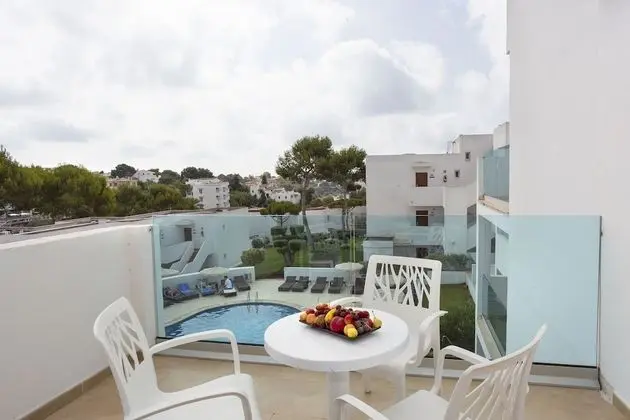 Suite Pool View