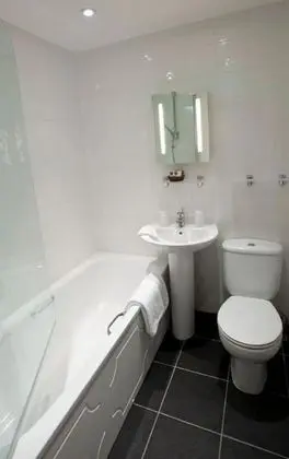 Tek Büyük veya İki Ayrı Yataklı Oda, Deniz Manzaralı