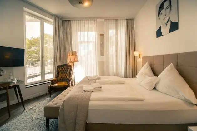 Deluxe Tek Büyük Yataklı Oda