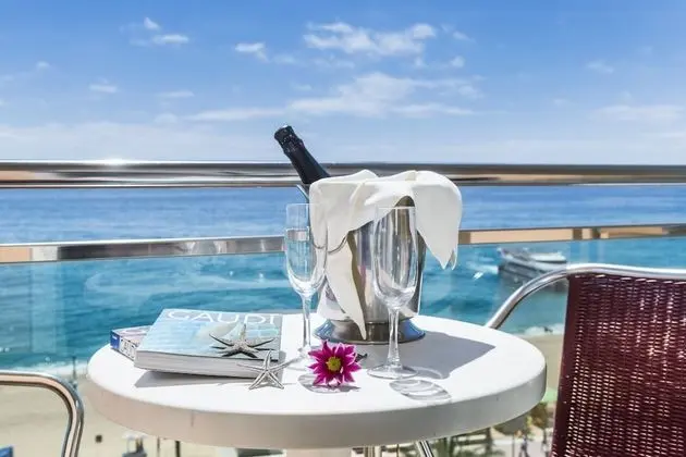 Panoramic Tek Büyük veya İki Ayrı Yataklı Oda, Deniz Manzaralı