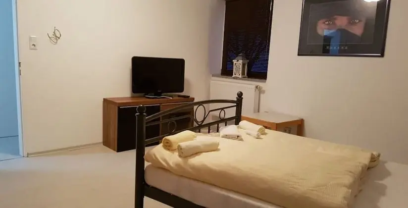 Tek Büyük Yataklı Oda