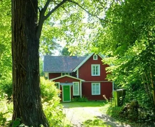 Villa (Birch Hill)