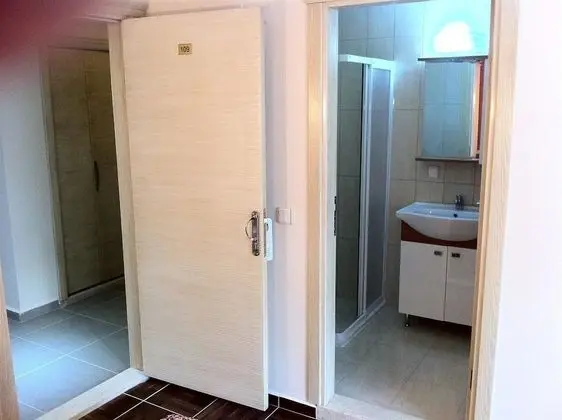 Superior Tek Büyük veya İki Ayrı Yataklı Oda
