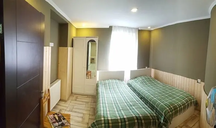 Tek Büyük veya İki Ayrı Yataklı Oda, 2 Tek Kişilik Yatak, Sigara İçilmez