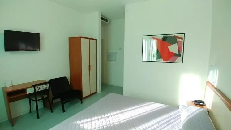 Classic Tek Büyük veya İki Ayrı Yataklı Oda