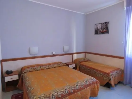 Classic Üç Kişilik Oda