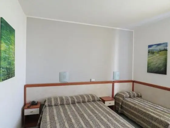 Classic Üç Kişilik Oda