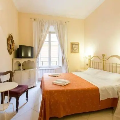 Tek Büyük veya İki Ayrı Yataklı Oda, Özel Banyo