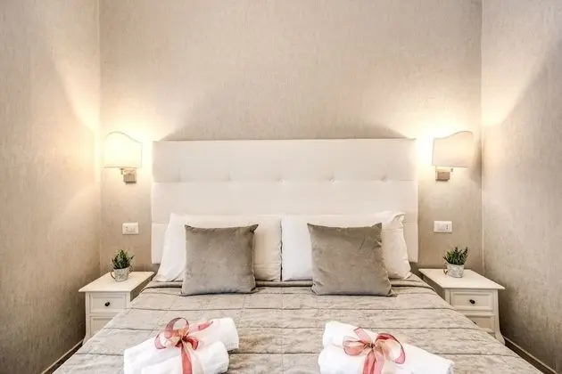 Tek Büyük veya İki Ayrı Yataklı Oda (External bathroom)