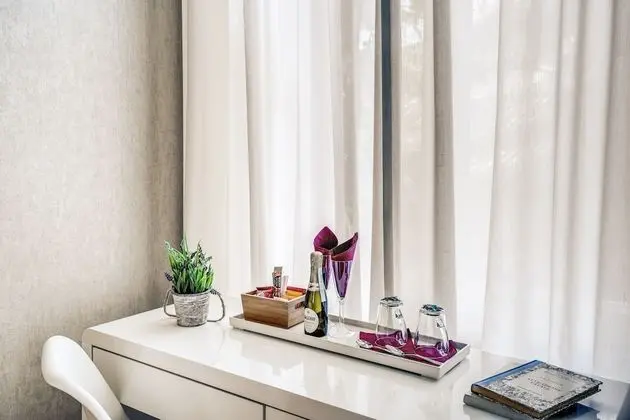 Tek Büyük veya İki Ayrı Yataklı Oda (External bathroom)