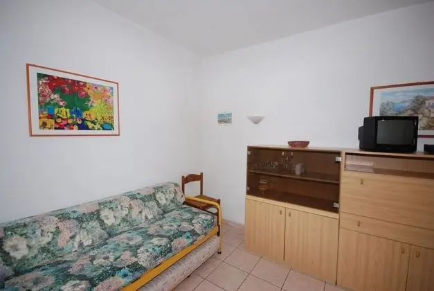 Apart Daire, 2 Yatak Odası, Zemin Kat