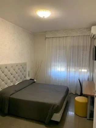 Tek Büyük Yataklı Oda, 1 Çift Kişilik Yatak