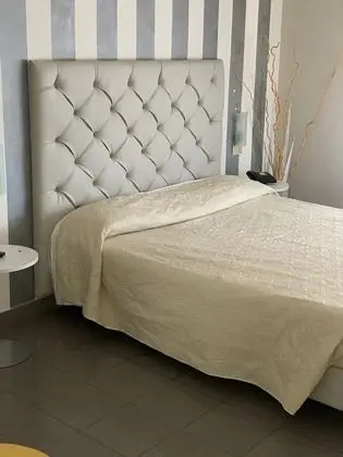 Tek Büyük Yataklı Oda, 1 Çift Kişilik Yatak