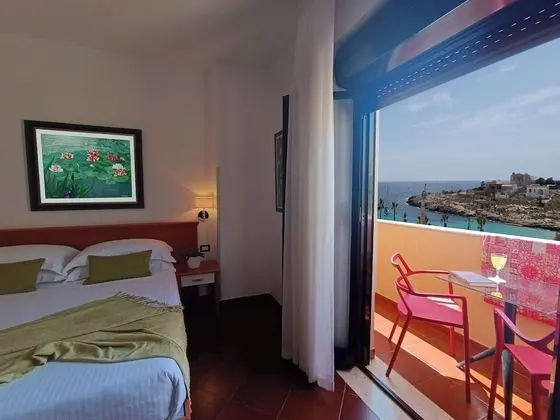 Superior Oda, 1 Büyük (Queen) Boy Yatak, Balkon, Deniz Manzaralı (Converts to 2 Twin Beds)