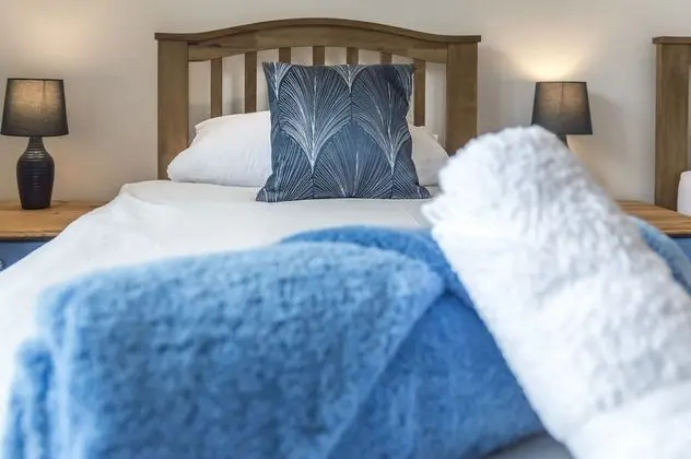 Ev (3 Bedrooms)