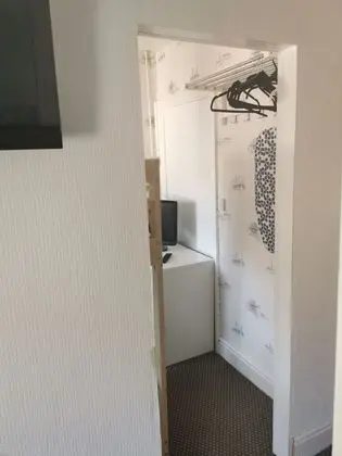 Standard Dört Kişilik Oda, Ortak Banyo