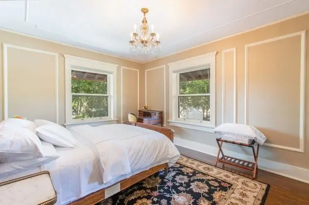 Elizabeth Room