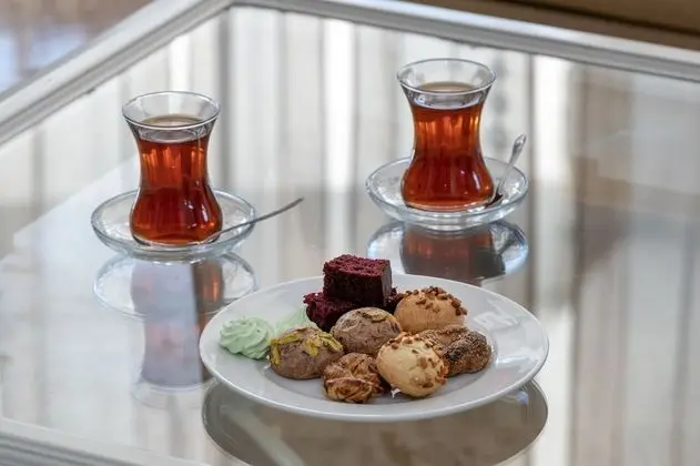Standard Tek Büyük Yataklı Oda, Kısmi Deniz Manzaralı