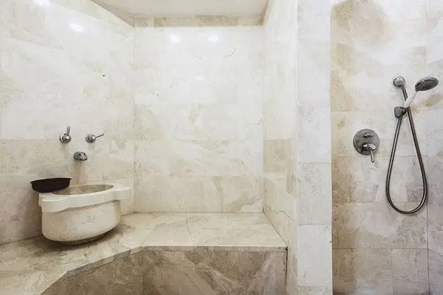 Sultan Suite
