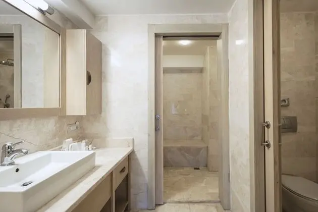 Sultan Suite