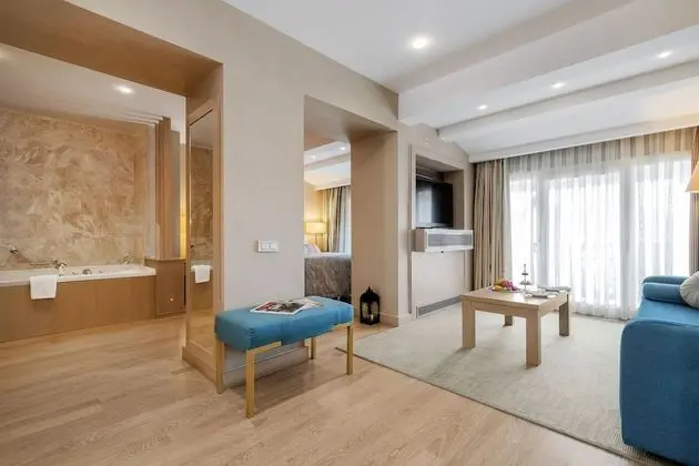 Sultan Suite