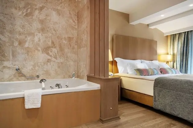 Sultan Suite