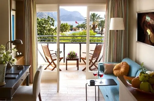 Superior Deluxe Room with Sea View