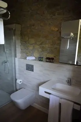 Deluxe Dört Kişilik Oda (Bi)