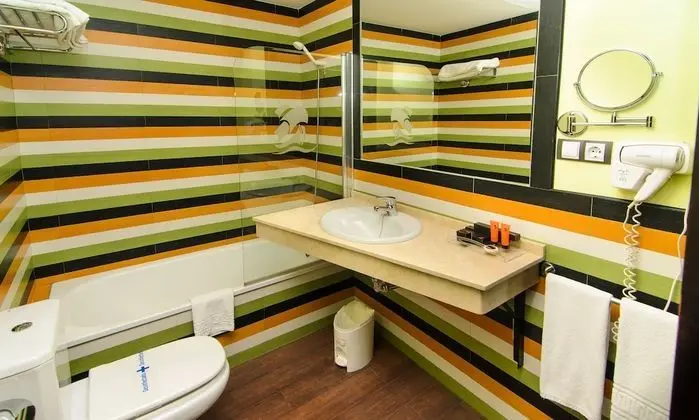 Üç Kişilik Oda (2ADULTS + 1CHILD)