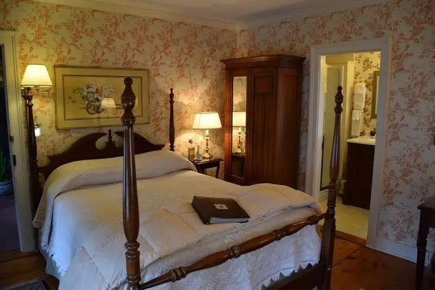 Oda, 1 Büyük (Queen) Boy Yatak (Typhoon)