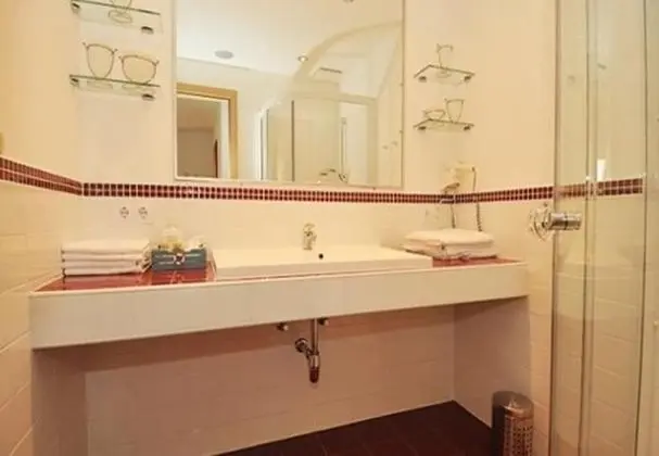 Apart Daire (Martin - modern - A4(4))