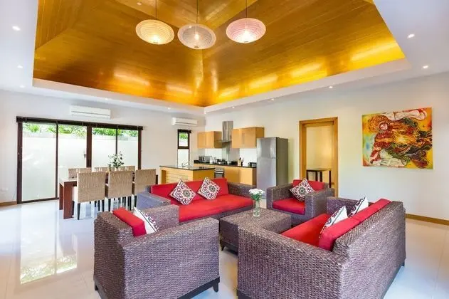 3 Bedrooms Villa
