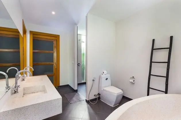 3 Bedrooms Villa