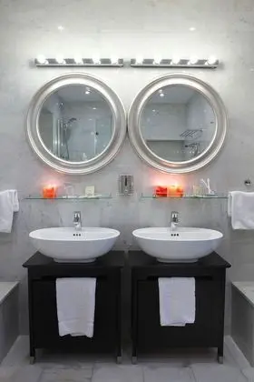 Deluxe Tek Büyük veya İki Ayrı Yataklı Oda, 1 Yatak Odası