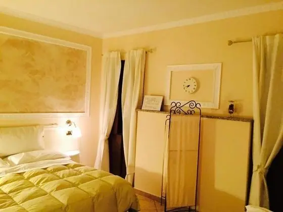 Tek Büyük veya İki Ayrı Yataklı Oda, Balkon