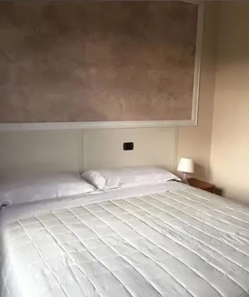 Tek Büyük veya İki Ayrı Yataklı Oda, Balkon