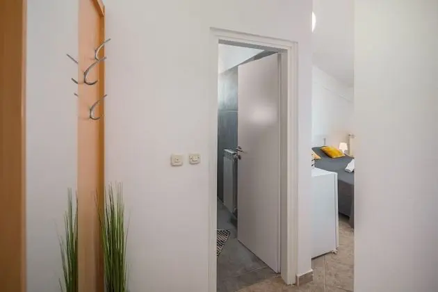 Room 3 - Silver Room