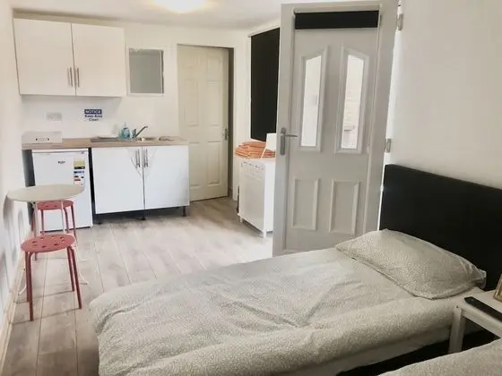 İki Ayrı Yataklı Oda (Room)