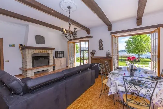 Family Villa, Birden Çok Yatak, 2 Banyolu, Bahçeli (Villa Martine Au Bord Du Lac)