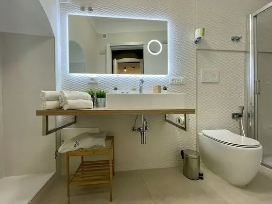 Exclusive Oda, Özel Banyo (Semi-basement)