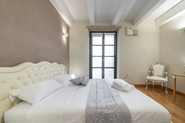 Luxury Tek Büyük Yataklı Oda, Banyolu/Duşlu, Zemin Kat