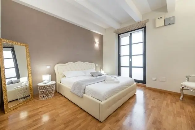 Luxury Tek Büyük Yataklı Oda, Banyolu/Duşlu, Zemin Kat