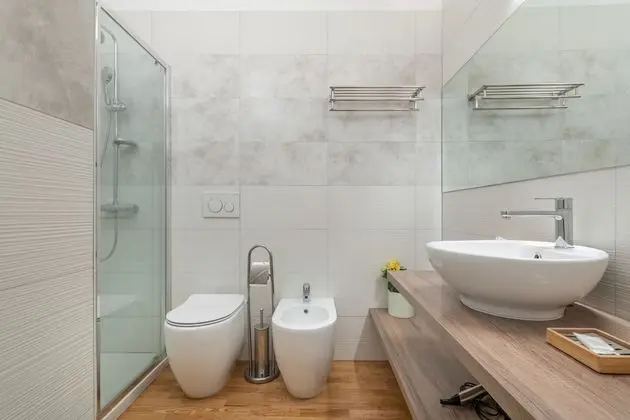 Luxury Tek Büyük Yataklı Oda, Banyolu/Duşlu, Zemin Kat