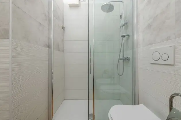 Luxury Tek Büyük Yataklı Oda, Banyolu/Duşlu, Zemin Kat