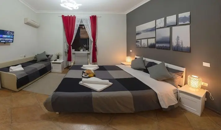 Standard Tek Büyük Yataklı Oda