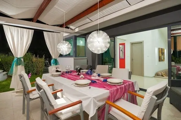 Villa, Kişiye Özel Havuzlu